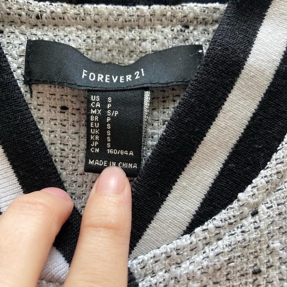 Women’s Forever 21 Varsity style jacket size Small - Picture 4 of 7